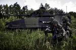 Øvelse. De godt 900 danske soldater og ikke mindst over 400 køretøjer præger  billedet under øvelsen i Litauen. 
