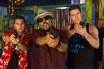 Undercover. Politiassistenterne Schmidt og Jenko sendes på universitetet i '22 Jump Street'. 