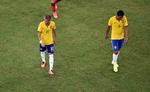 Forventninger. Neymar (tv) sagde forud for VM, at presset rager ham en papand. Siden han var barn. har han levet med presset. Det går i hånd med talentet. 