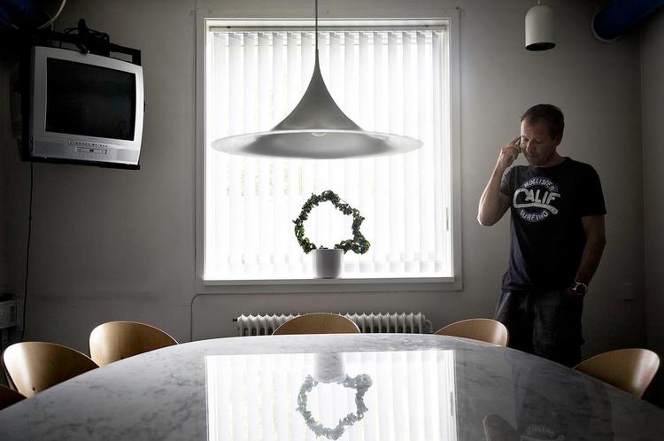 katastrofal. Efter et uventet dårligt halvårsregnskab og en ny SAS-spareplan stod telefonen ikke stille hos Jean Pierre Schomburg, næstformand i kabinepersonalets fagforening. 