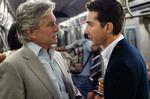 Oscar-præstation. Michael Douglas (tv.) spillede Gordon Gekko i filmen "Wall Street" fra 1980'erne. Han fik en Oscar for sin præstation. Til højre ses Shia LaBeouf, som spiller Jake Moore 