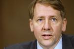 vagthund. Richard Cordray er direktør i Consumer Financial Protection Bureau, som Barack Obama oprettede i 2009 for at holde øje med, at bankerne behandler deres kunder godt. 