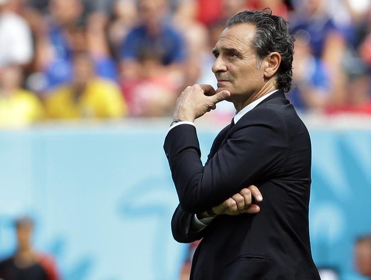 FORTRøSTNINGSFULD. Italiens landstræner Cesare Prandelli er trods nederlaget til Costa Rica fortrøstningsfuld forud for skæbnekampen mod Uruguay. 