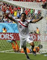 Matchvinder. Bryan Ruiz afgjorde med sit hovedstød opgøret mellem Costa Rica og Italien. 