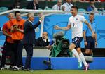 JUBELSCENE. Fra sidelinjen kunne Didier Deschamps juble med sine spillere på en aften, hvor alt fungerede for Frankrig. 