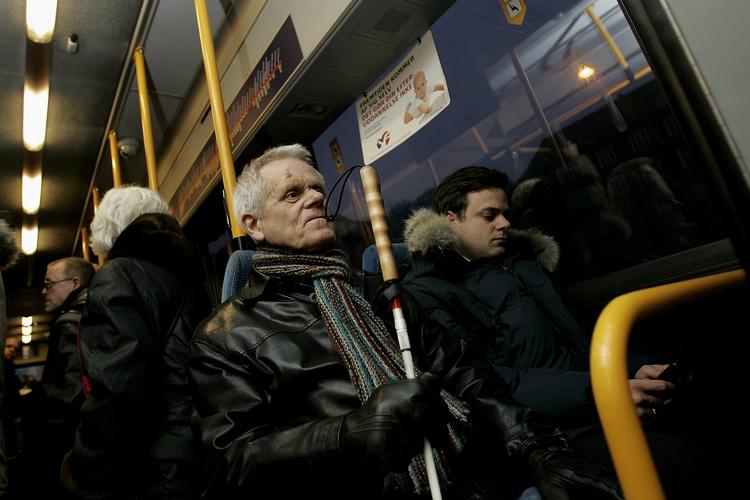nyblinde. Sidste år var der kun 600 nyblinde, der meldte sig ind i Dansk Blindesamfund. Det svarer til et fald på 59 procent på blot 10 år, viser de nyeste tal. 