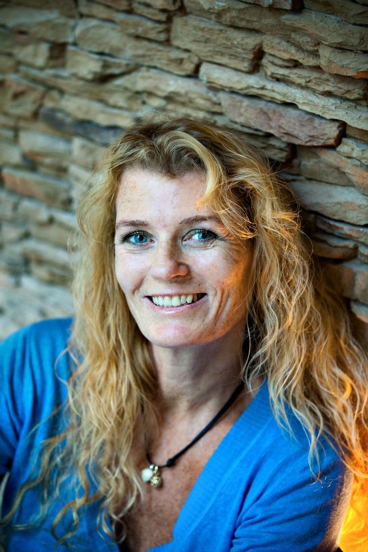 Uskyldig. Det er jo ikke bladets skyld, siger Aller-chefen. Der insisterer på, at hun aldrig har haft kendskab til udbetaling af sorte penge til den såkaldte tys tys-kilde. 