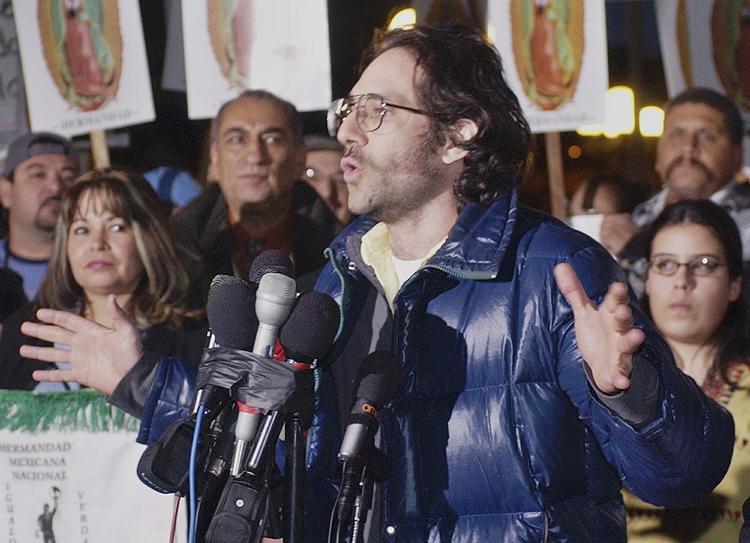 Internationalt. Dov Charney er stifter af tøjfirmaet American Apparel, som gennem lang tid har kæmpet med røde tal på bundlinjen. 