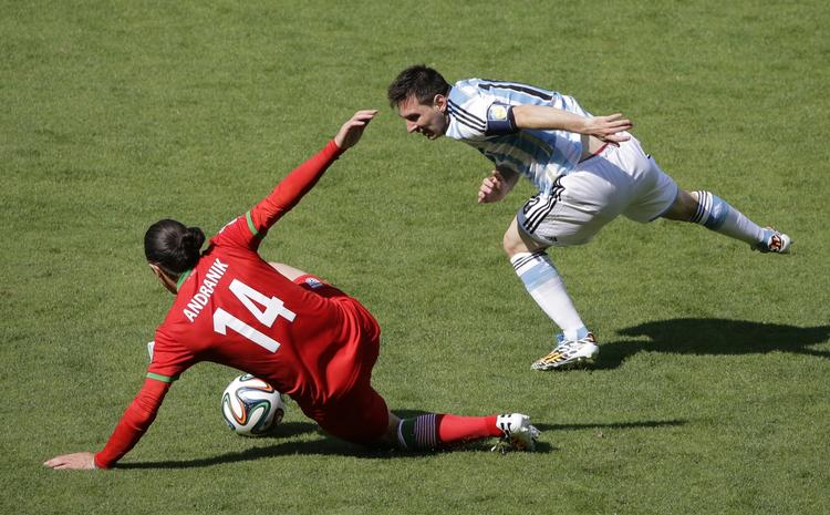 MATCHVINDER. I aller sidste minut lykkedes det Lionel Messi at redde Argentina for fiasko. 