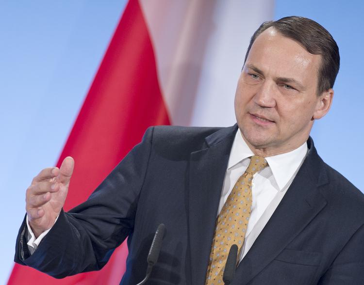 Ups. Radoslaw Sikorski siger angiveligt, at Polens forhold til USA er uden værdi. 