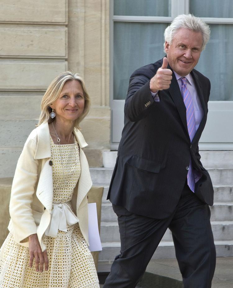 optimisme. General Electrics øverste chef, Jeffrey R. Immelt, var optimistisk forud for mødet med Frankrigs præsident, Francois Hollande, i fredags. Ved til mødet var formanden for GE i Frankrig, Clara Gaymard. 