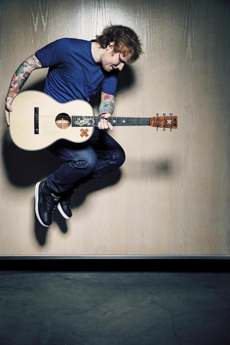 Popspring. Ed Sheeran løfter sig over sit image som teenagetrøsteklud. 