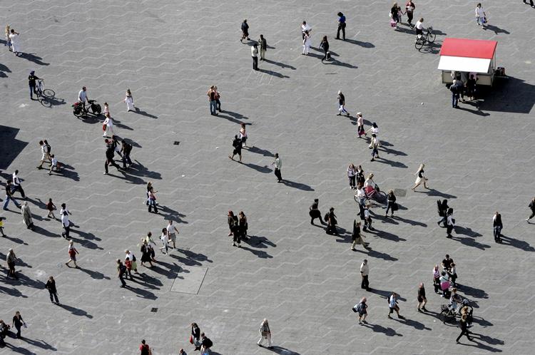 Normalt. I Danmark bor der 5,6 millioner mennesker. 49.811 hedder Anne til fornavn, og 49.211 hedder Peter. Hver 22. hedder Jensen til efternavn. 