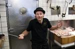 KAMPKLAR. Jens Slagter går i retten for at forsvare sig mod kæmpebøde. 