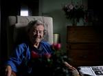 100-årig. I 2007 fyldte Lilly Grevtoft fra Valby 100 år. 1. april  2014 var der over tusind danskere, der havde rundet samme høje alder. Et lille tip til at holde dig godt er at læse Poltiken. I hvert fald havde Lilly Gretoft i 2007 holdt avisen i 78 år. 