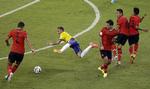 0-0. Da Mexico med 0-0 fik stoppet Neymar, var det første gang siden 1978, at Brasilien ikke vandt de første to kampe i en slutrunde. 