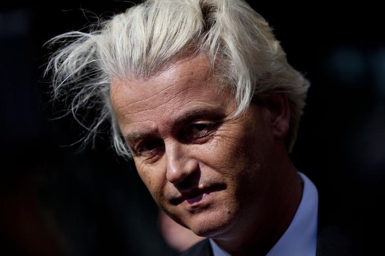 Europa. Den hollandske EU-politiker Geert Wilders har indtil videre ikke held med at danne en gruppe af EU-skeptiske, højrenationale EU-parlamentarikere. 
