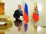 BLANKOCHECK. En parlamentsresolution har givet den russiske præsident frie hænder til at sende militæret ind i Ukraine. Nu har Vladimir Putin ikke længere brug for resolutionen, som han beder landets Føderationsråd trække tilbage. 
