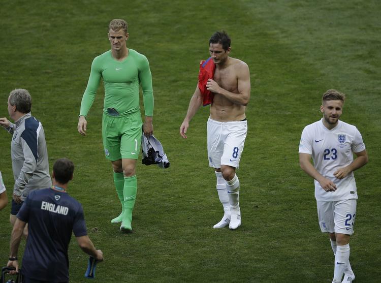 FARVEL. Uden en eneste sejr er Frank Lampard og englænderne færdig ved VM. 