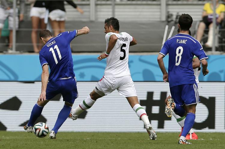 Sejr. Manchester City stjernen Edin Dzeko fik hurtigt åbnet den iranske defensiv op. 