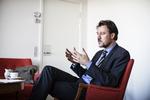 DOM. Der er allerede taget nye regler i brug i Udenrigsministeret, lover departementschef, Ulrik  Vestergaard. 