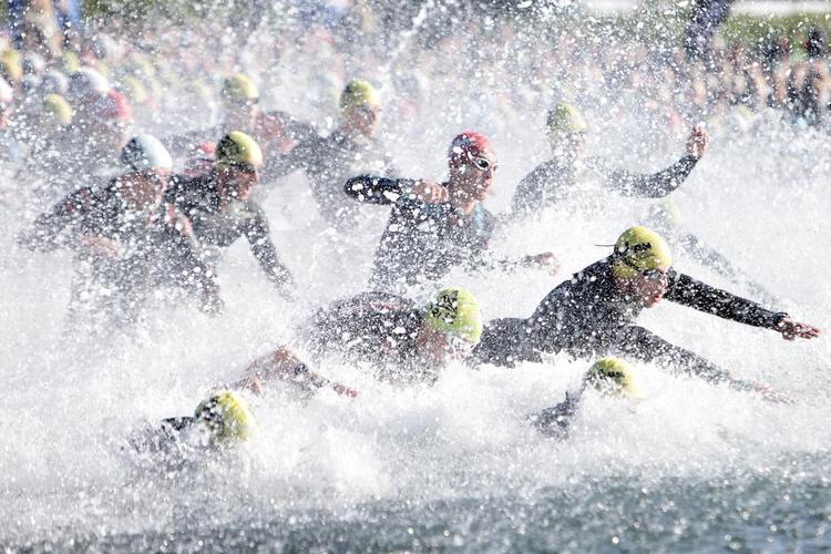 Triatleter. Otte af Politikens triatleter stillede op til en halv ironman i Aarhus. 