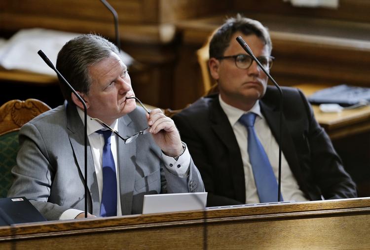 Diskussioner. Lars Barfoed (t.v.) skælder ud - både på regeringen og på Venstre. 