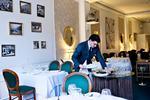 Traditionelt. Krogs Fiskerestaurant er højtideligt iscenesat uden at være for stiv i pressefolden. Køkkenet har til gengæld brug for en opstrammer. 
