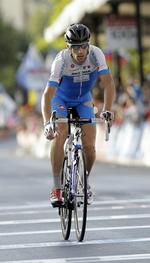 Nationaltrikot. Vicenzo Nibali er ny italiensk mester og får derfor lov at køre Tour de France i nationaltrikoten. 