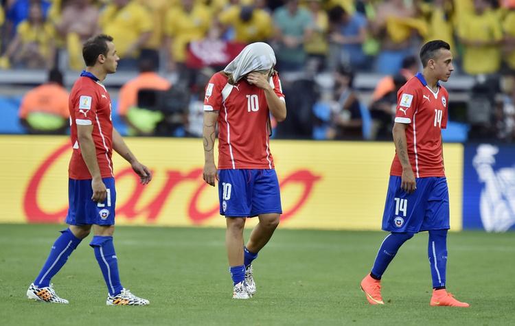 NEDTRYKT. Tårene flød i den chilenske lejr efter nederlaget til Brasilien. 