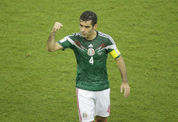 SUCCESRIG. Rafael Marquez fejrer etmål i en af Mexicos gruppekampe. Menlængere end ottendedelsfinalen er hanaldrig nået trods tre VM-deltagelser. 