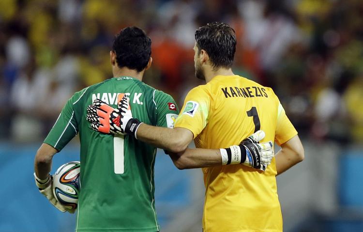 AFGØRENDE. Ikke et eneste straffespark kom Orestis Karnezis i vejen for, og så blev Keylor Navas helten for Costa Rica. 