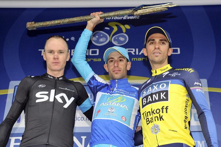 Podiet? 3.663 km venter forude på Chris Froome (tv), Vincenzo Nibali (i midten) og Alberto Contador. 