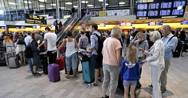FORSINKET. Bagageanlægget i Københavns Lufthavn kørte ustabilt i lørdags, og derfor kom cirka 1.100 kufferter ikke af sted sammen med deres ejermænd. 
