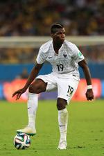 overblik. Poul Pogba er en afgørende brik i Frankrigs gode spil, der bl.a. skyldes midtbanespillernes gode overblik og energi. Arkivfoto: Nick Potts/AP 