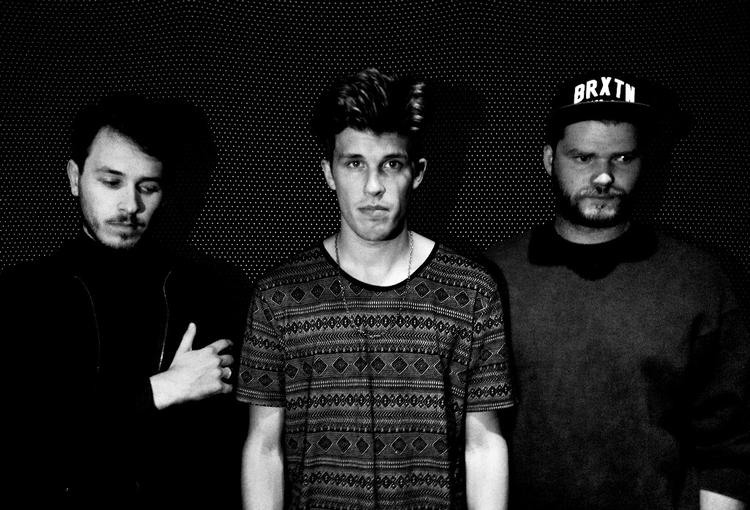 Trio. Mont Oliver fortæller blandt andet, hvilke koncerter man kan finde dem til på Roskilde Festival. 