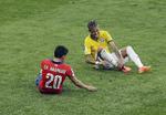 SLIDT. Brasiliens altoverskyggende stjernespiller, Neymar, døjer med småskavanker og bliver derfor sparet ved træningerne. 