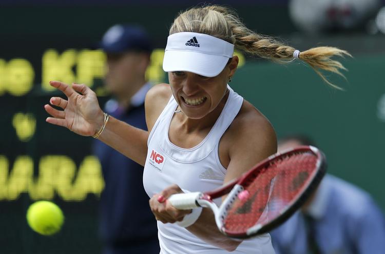 VIDERE. En semifinale i 2012 er Angelique Kerbers bedste præstation i Wimbledon, hvor hun nu er kvartfinalist. 