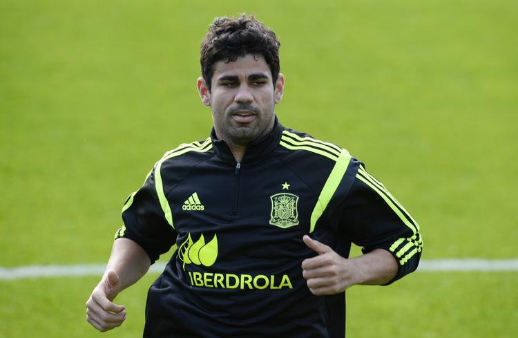 England. Diego Costa rykker nord på og skal nu scorer sine mål for Chelsea. 