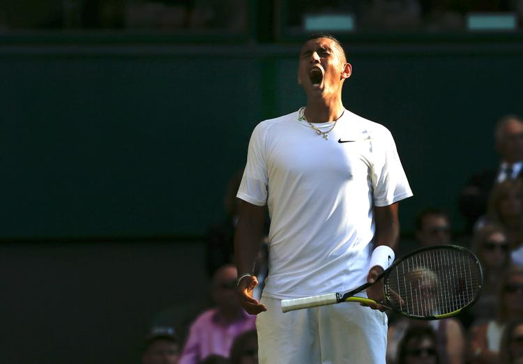 vildt. Useedede Nick Kyrgios sender verdensetteren Rafael Nadal ud af Wimbledon i 1/8-finalen. 