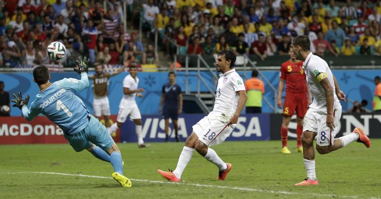AFBRÆNDEREN. Så tæt var Chris Wondolowski på at sikre USA sejren i det sidste minut af den ordinære spilletid. 
