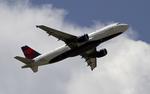 gigant. Asiatiske og amerikanske flyselskaber dominierer top 10-listen over de største selskaber målt på antallet af passagerer. Men Europa kan også være med. 