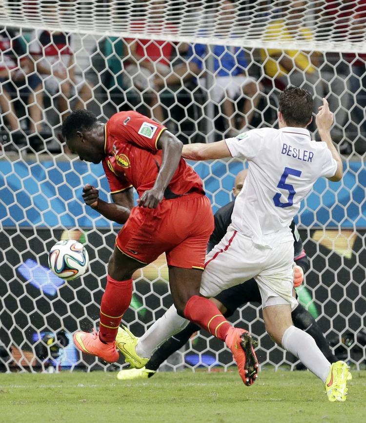 X-faktor. Romelu Lukaku (tv) er en af fire belgiske  spillere der er kommet ind fra bænken og efterfølgende har scoret. Lukaku gjorde det i 1/8-finalen mod USA, mens Marouane Fellaini, Dries Mertens og Divock Origi gjorde det i gruppespillet. 