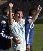 Enmandshær. Lionel Messi har scoret fire gange i de første fire kampe, men der er fortsat plads til forbedringer. 
