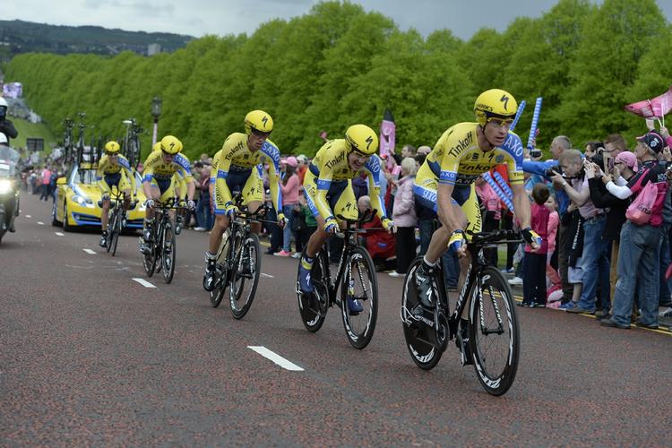 SELVLYSENDE. Tinkoff-Saxo må ikke køre i den sædvanlige trøje under Tour de france. 
