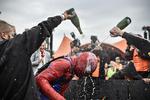 SEJRSRUS. En ung mand i Spiderman-kostume, var den første fremme ved Orange Scene. Premien er champagne. 