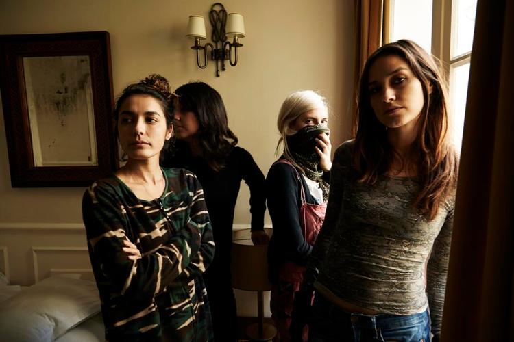 Sirenesang. Amerikanske Warpaints andet album, ’Warpaint’, er et fascinerende bekendtskab, mener anmelder Pernille Jensen. PR-foto 