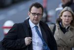 Fængsel. Andy Coulson, der tidligere har fungeret som spindoktor for den britiske premierminister, er blevet idømt 18 måneders fængsel for sin rolle i sagen om ulovlig telefonaflytning på den nu hedengangne avis News Of The World. 
