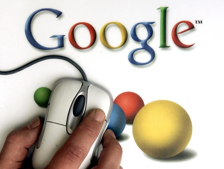 Google. Google har i øjeblikket omkring 50.000 ansøgninger fra mennesker, der ønsker at få slettet oplysninger om sig selv fra søgemaskinen. 
