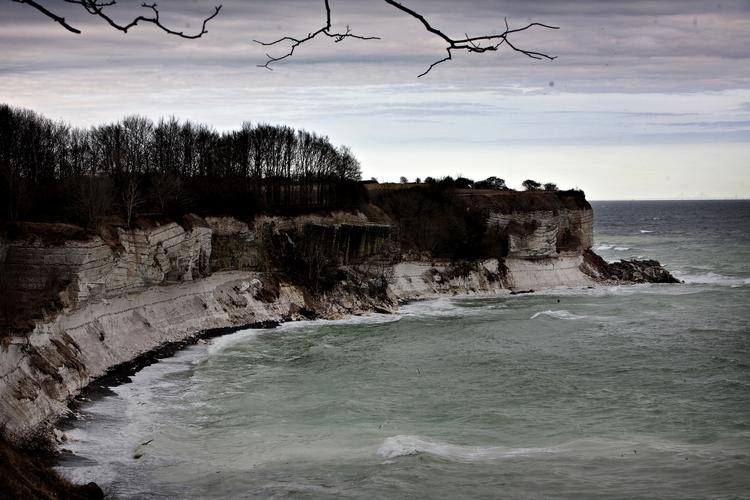 Sjælland. Stens Klint er for nylig udpeget til verdensarv og helt sikkert en sommervist værd. 